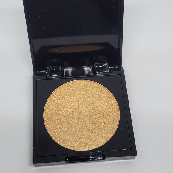 Shades by Shan Highlighter Powder Single Marjorie Brand New - Picture 4 of 13